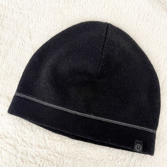 Lululemon Black Merino Wool Beanie Athletic Knit Outerwear Sporty Athleisure - Picture 1 of 4